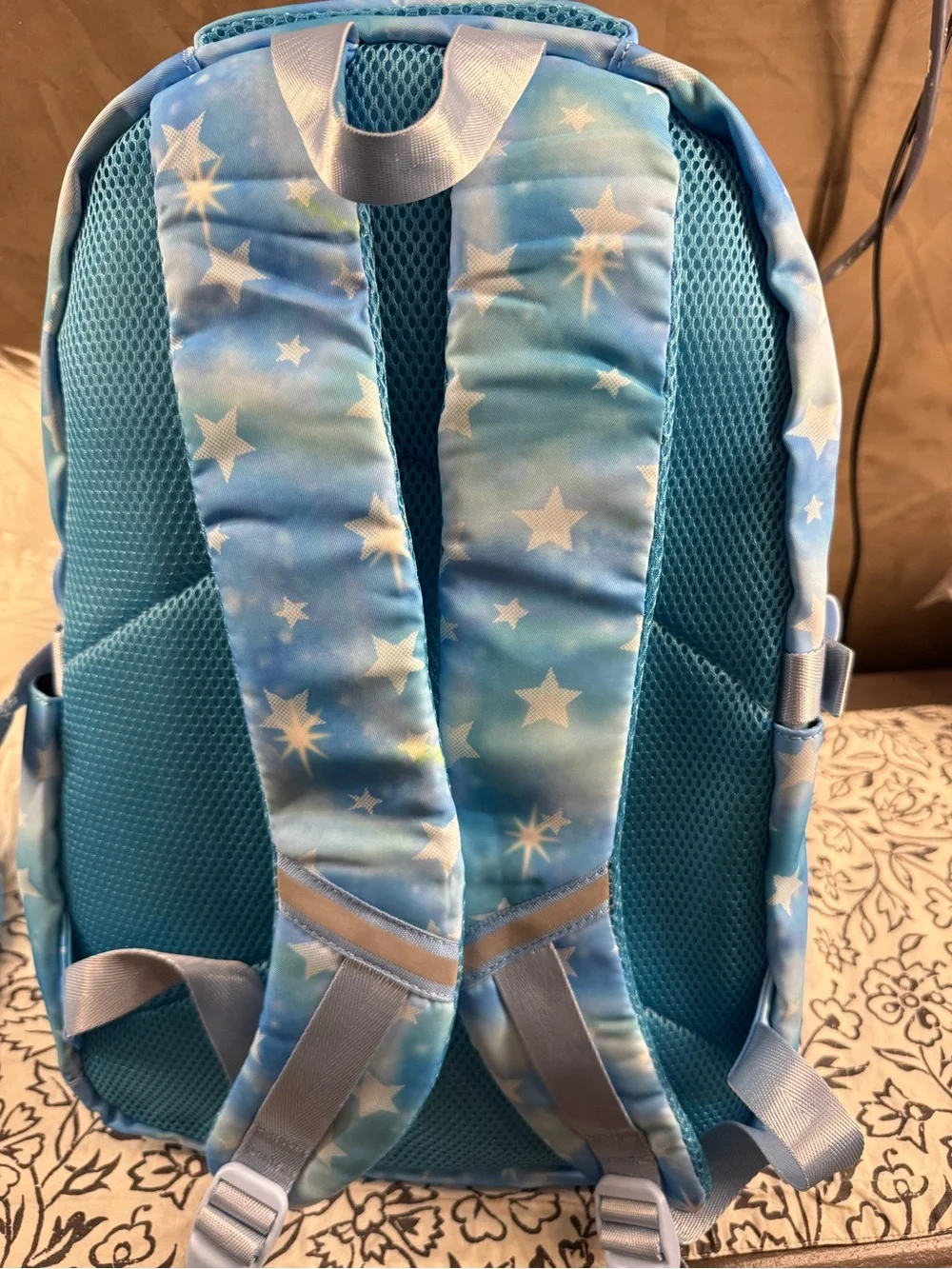Sky Blue Star Print Women's Backpack with Heart Zipper Pulls